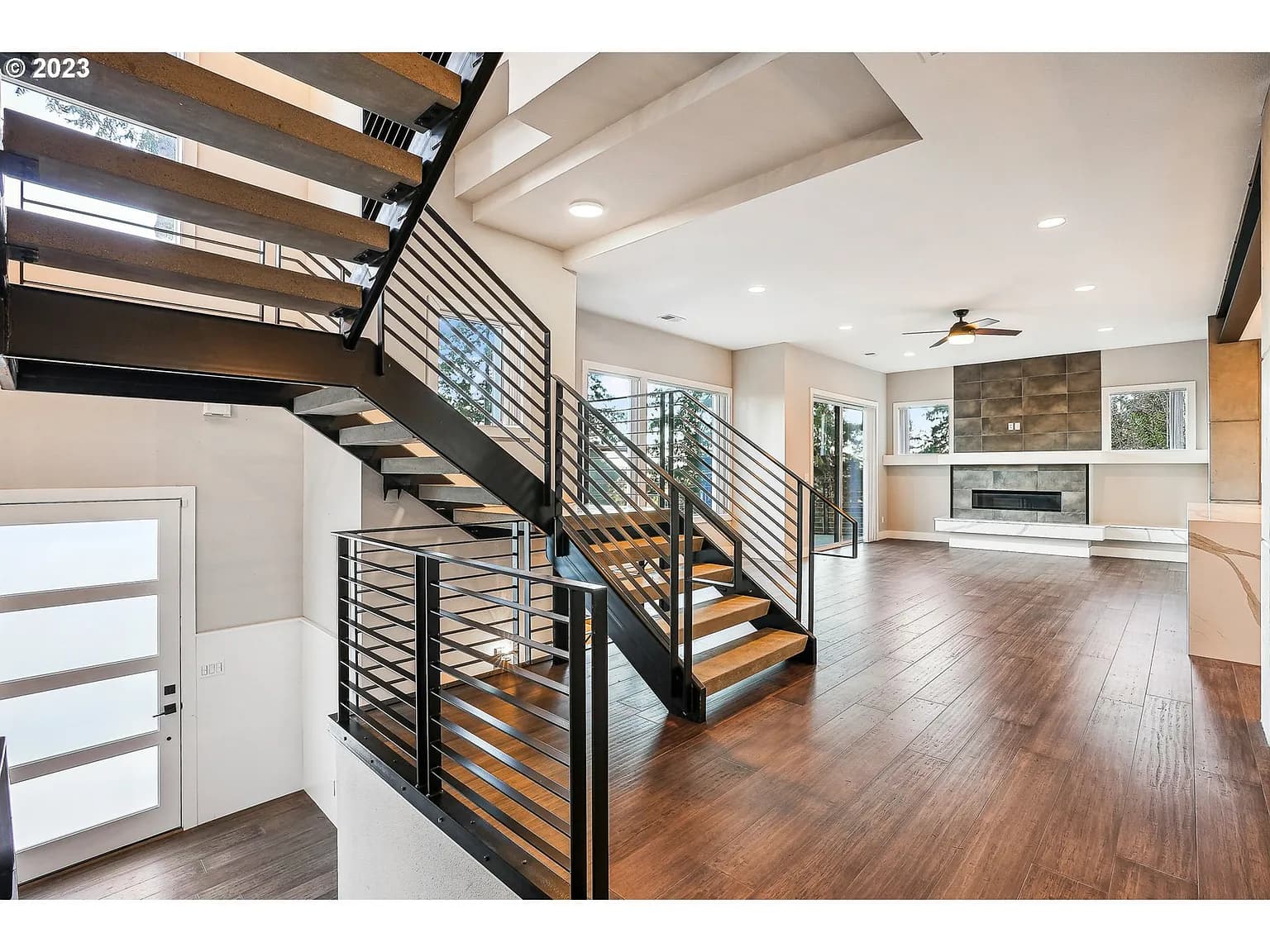 19145 View Dr - Thumbnail 4