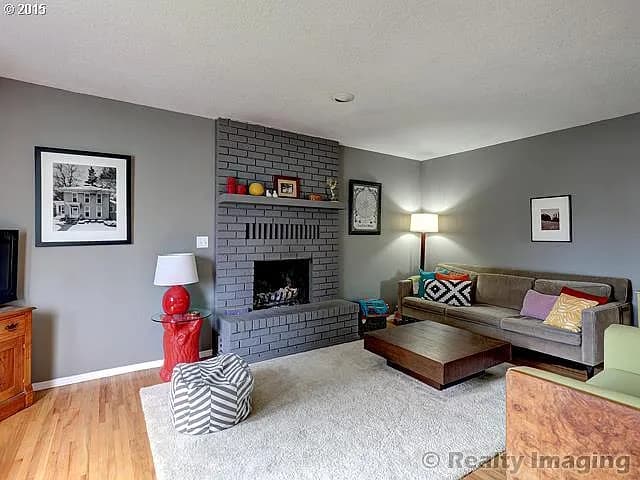 4929 SE 76th Ave - Thumbnail 2