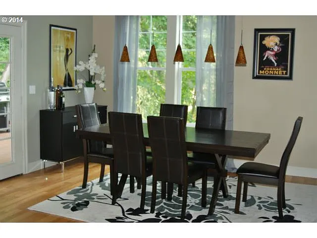 18136 Hillside Ct - Thumbnail 3