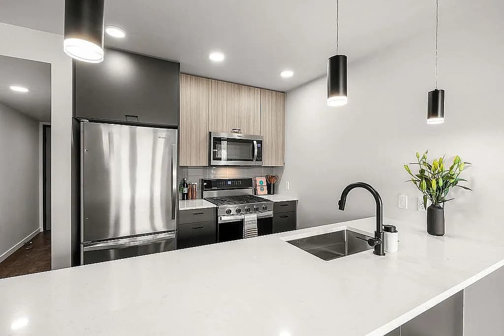 1640 SW Yamhill St #2110 - Thumbnail 4