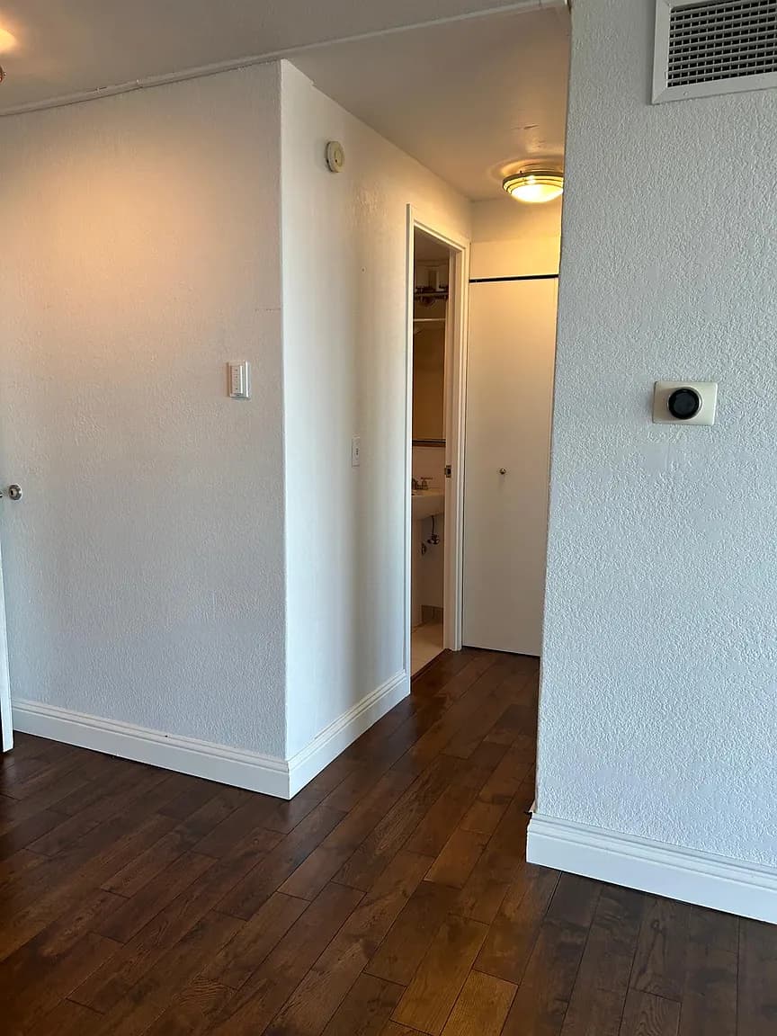 111 SW Harrison St APT 11G - Thumbnail 5