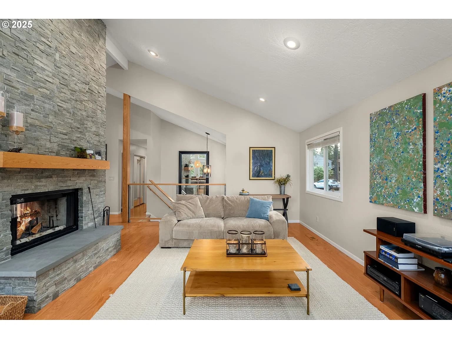 2380 Valley View Dr - Thumbnail 6