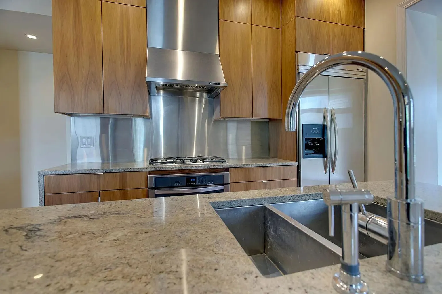 1511 NE Tillamook St APT 2 - Thumbnail 5