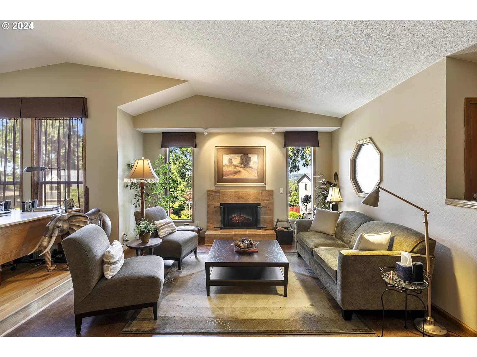 18100 Upper Midhill Dr - Thumbnail 2