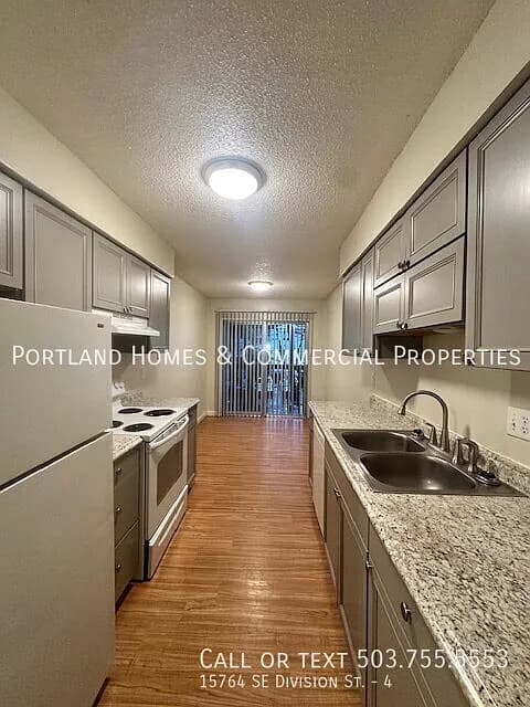 15764 SE Division St #4 - Thumbnail 6