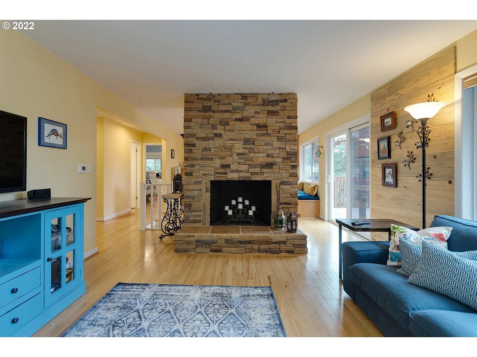 2163 Sylvan Way - Thumbnail 5