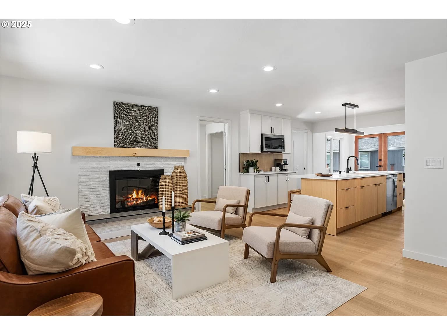 18560 Lower Midhill Dr - Thumbnail 3