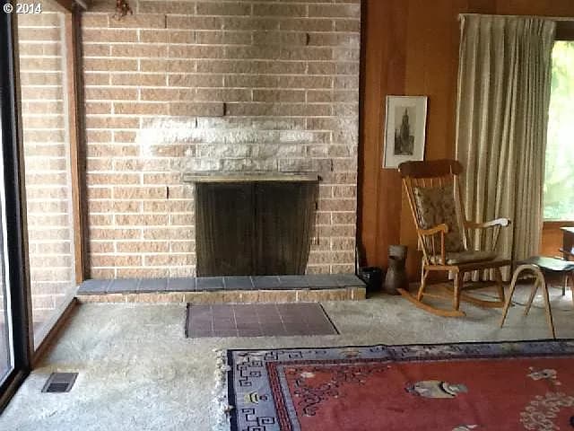 2221 Sylvan Way - Thumbnail 3