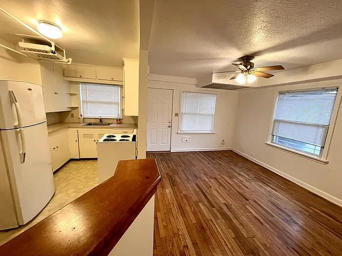 1510 NE 45th Ave APT 10 - Thumbnail 4