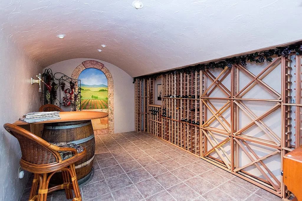 1382 Leigh Ct - Thumbnail 2