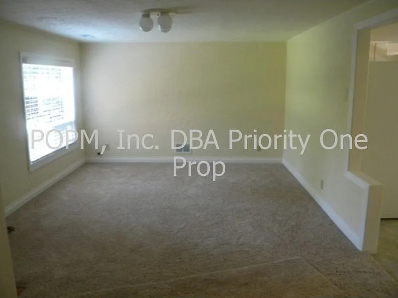 18255 Willamette Dr - Thumbnail 2