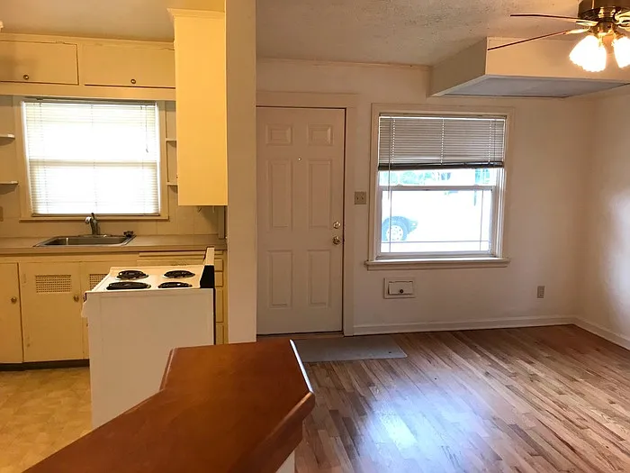 1510 NE 45th Ave APT 10 - Thumbnail 5