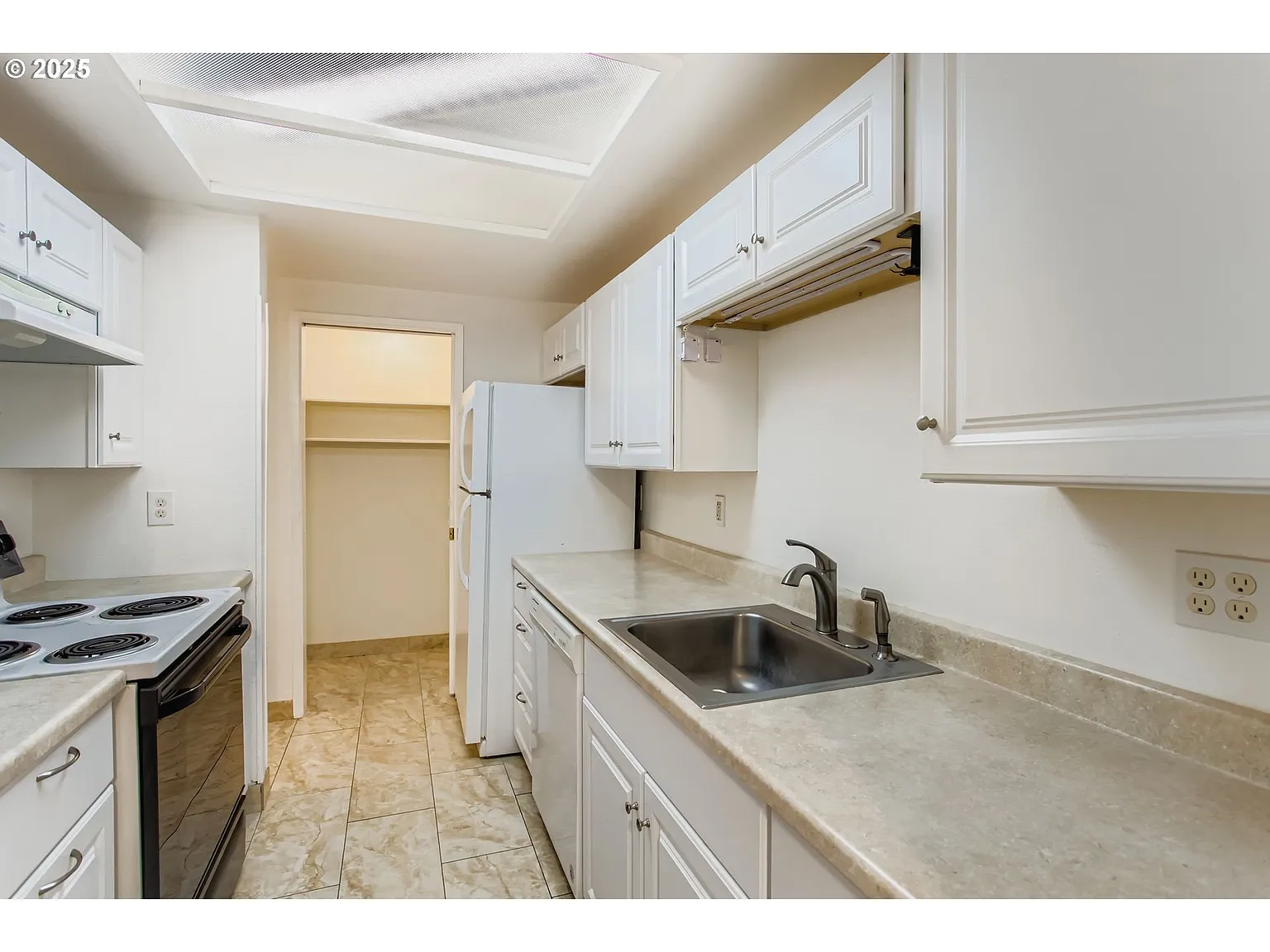 9508 SE 43rd Ave - Thumbnail 6