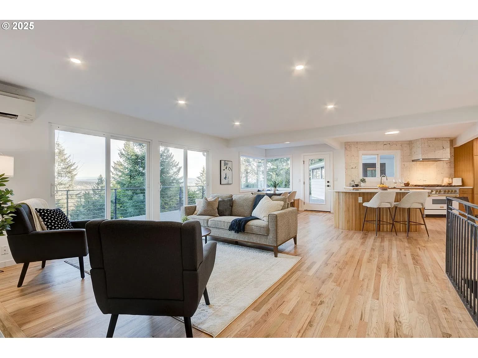 2041 Marylhurst Dr - Thumbnail 6