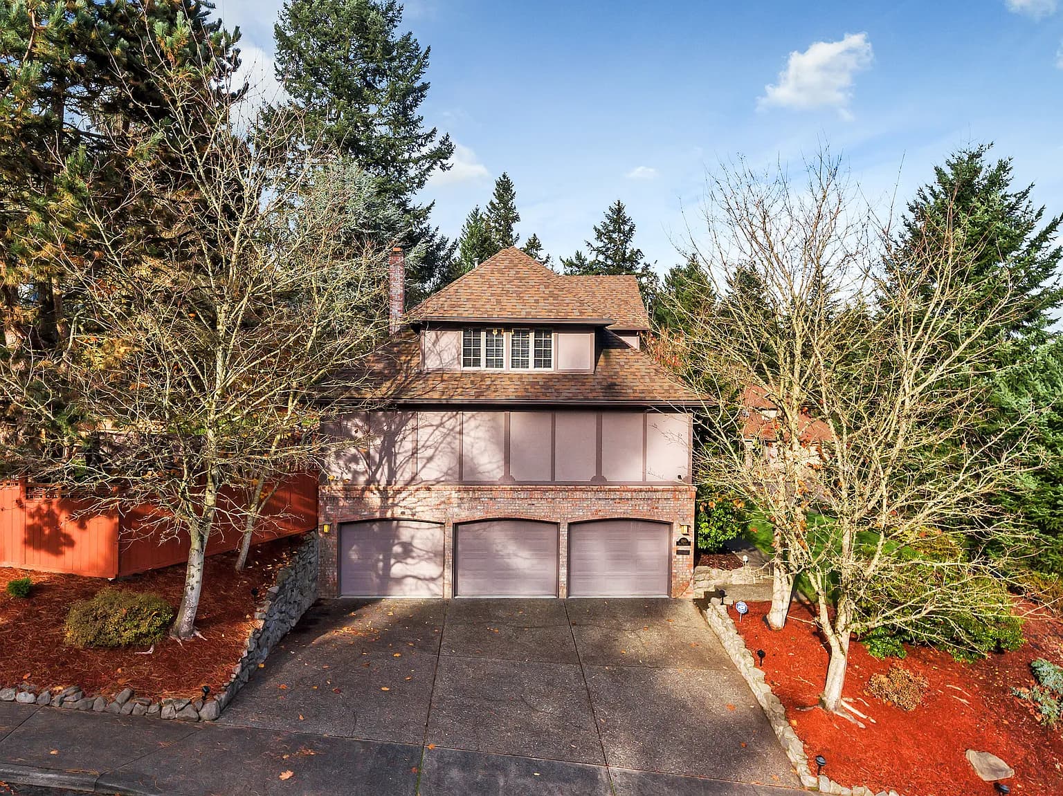 1390 Skye Pkwy - Thumbnail 2