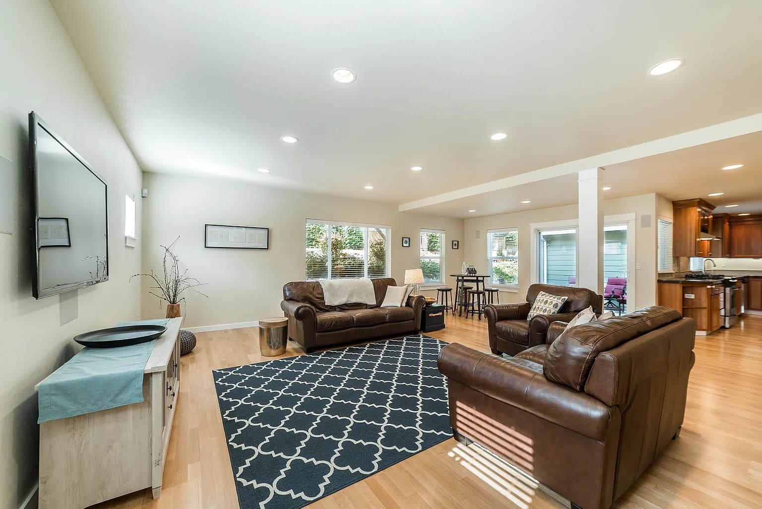 18575 Lower Midhill Dr - Thumbnail 3