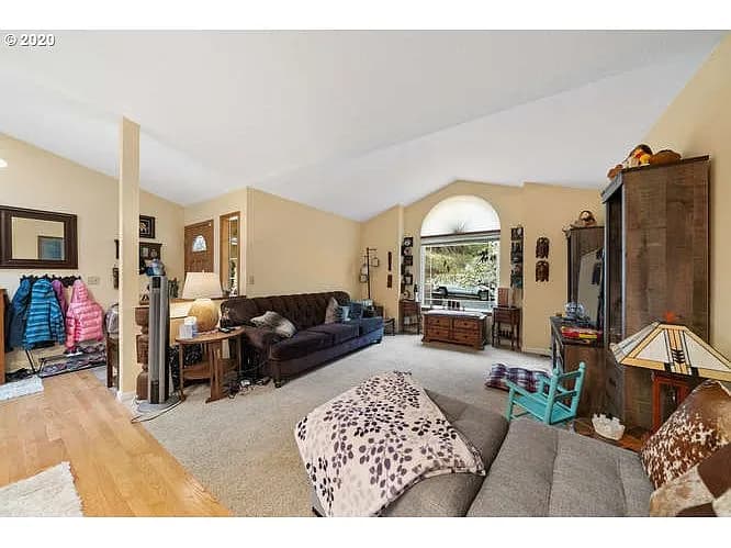 17887 Hillside Dr - Thumbnail 3