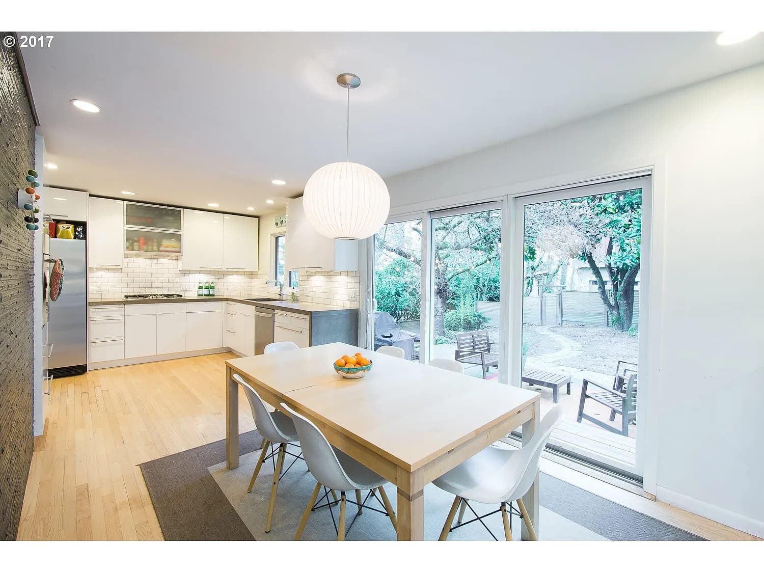 2216 Arbor Dr - Thumbnail 6