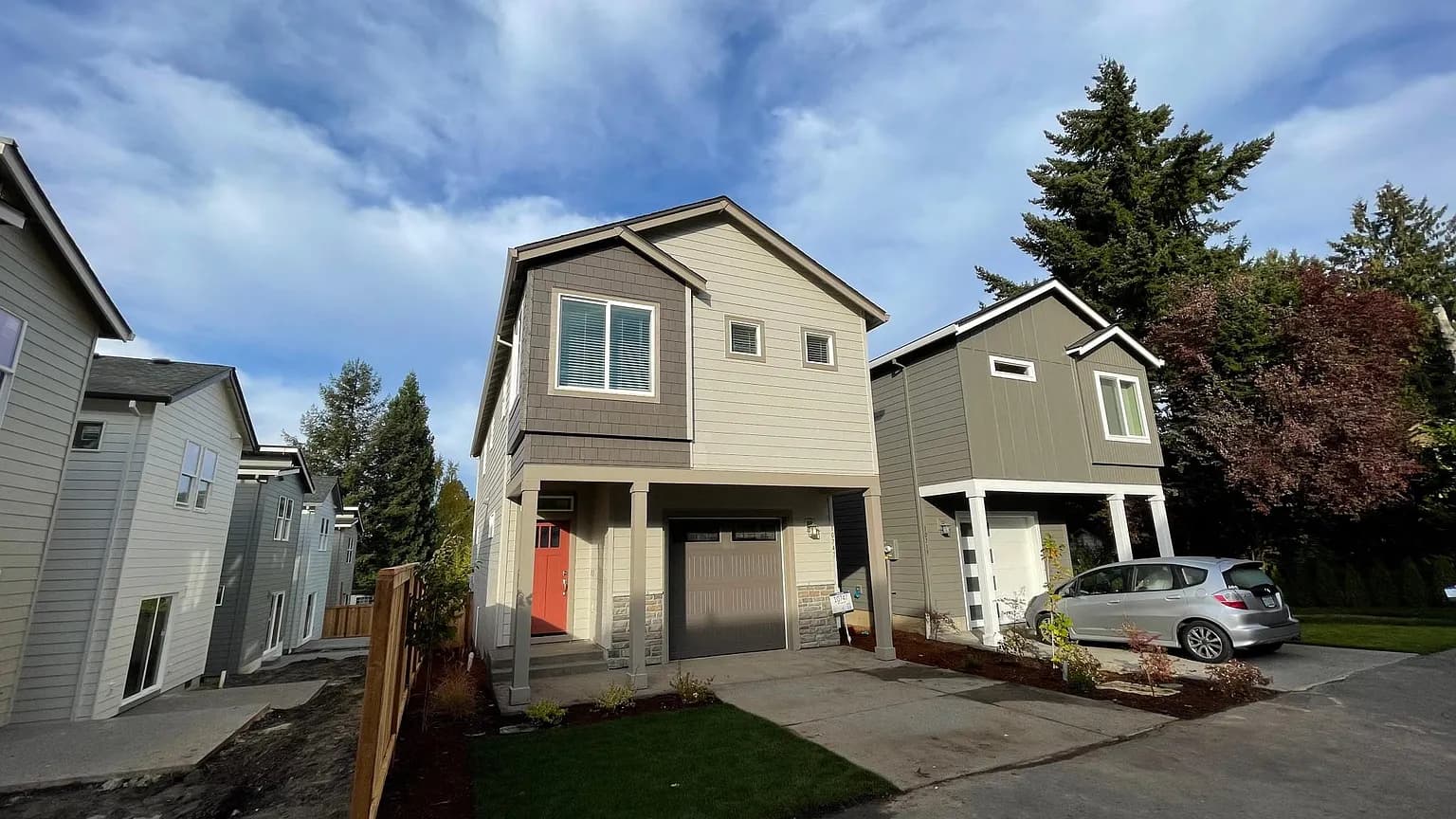 10747 SW Topping Pl - Thumbnail 2