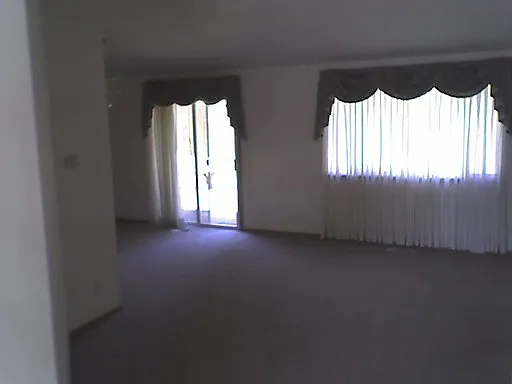 4331 SE Logus Rd - Thumbnail 2