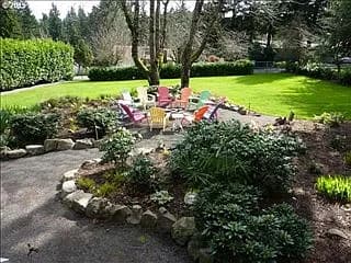 2222 Hillcrest Dr - Thumbnail 4