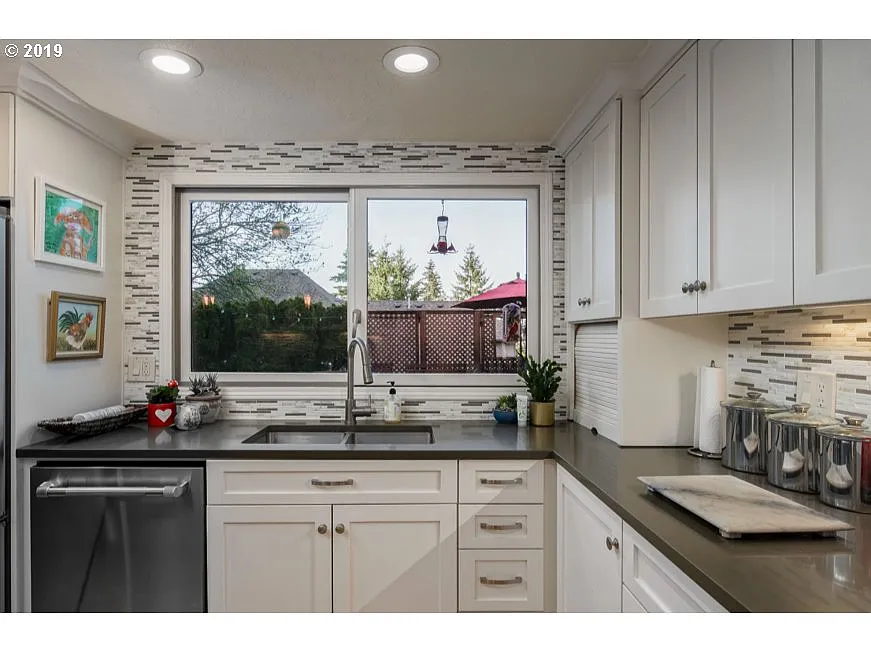 1388 Skye Ct - Thumbnail 5