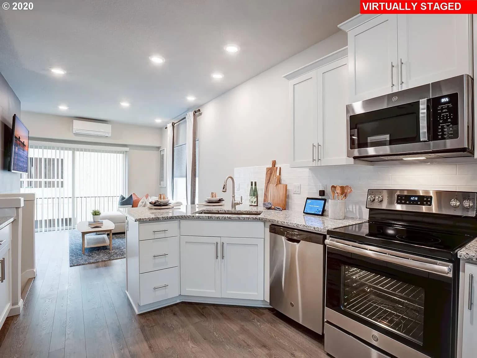 8879 SW Elena Ln - Thumbnail 6