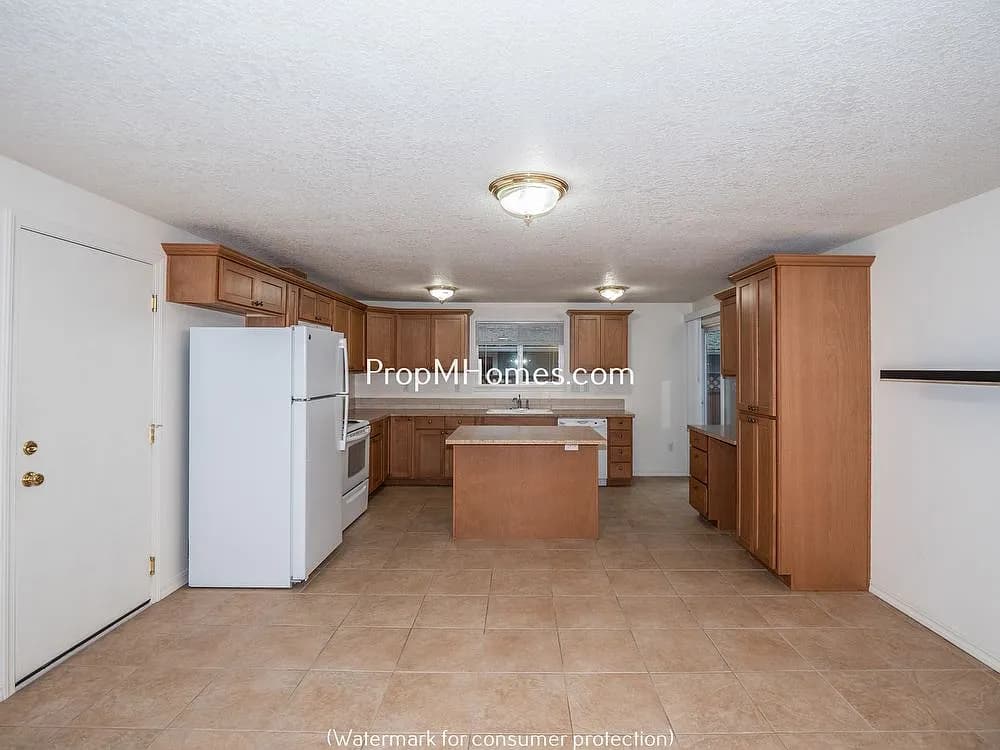 18335 Willamette Dr - Thumbnail 5