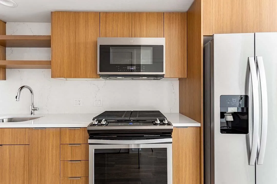 1430 NW Hoyt St #919 - Thumbnail 4