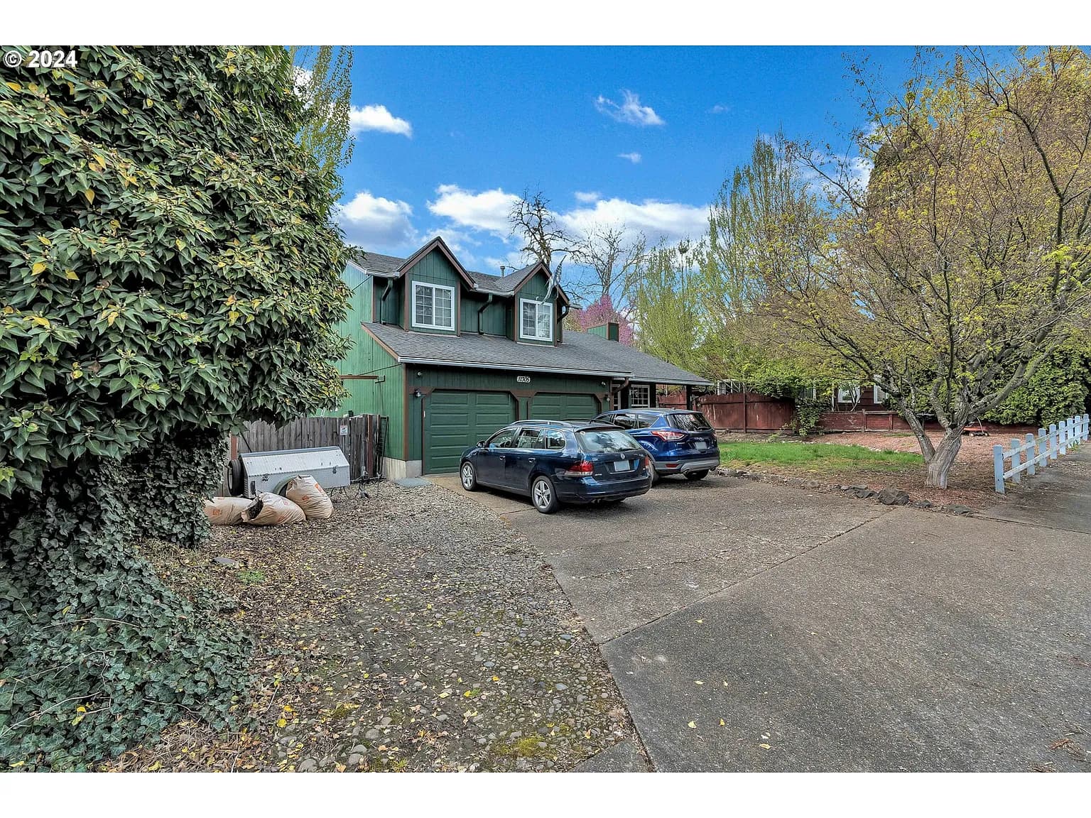 11305 SW 121st Ave - Thumbnail 3