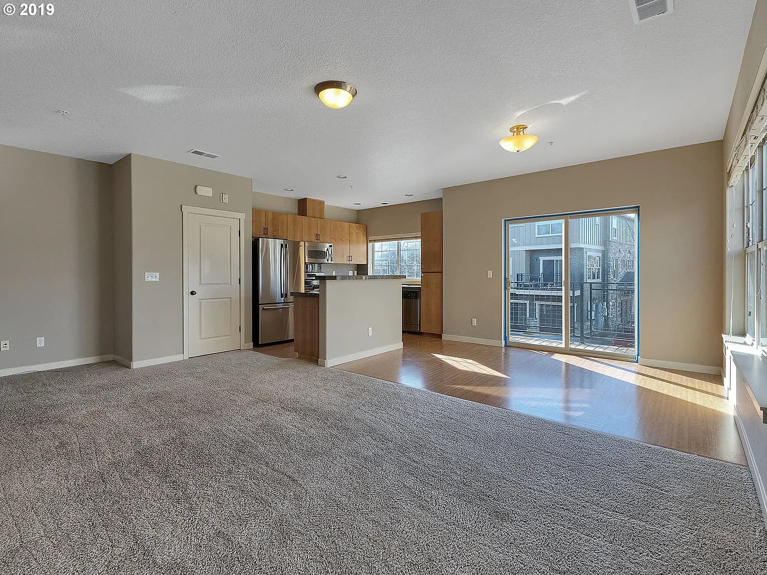 780 NW Adwick Dr - Thumbnail 3