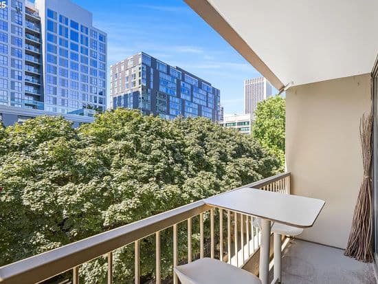 255 SW Harrison St APT 4C