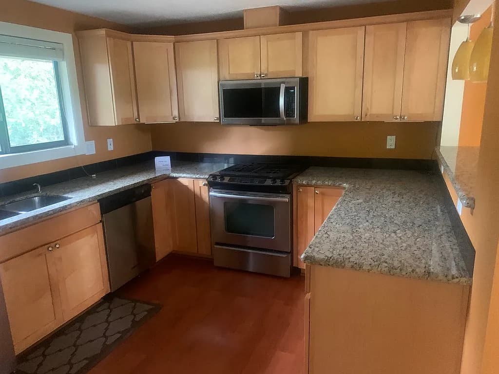 19142 Suncrest Dr - Thumbnail 6