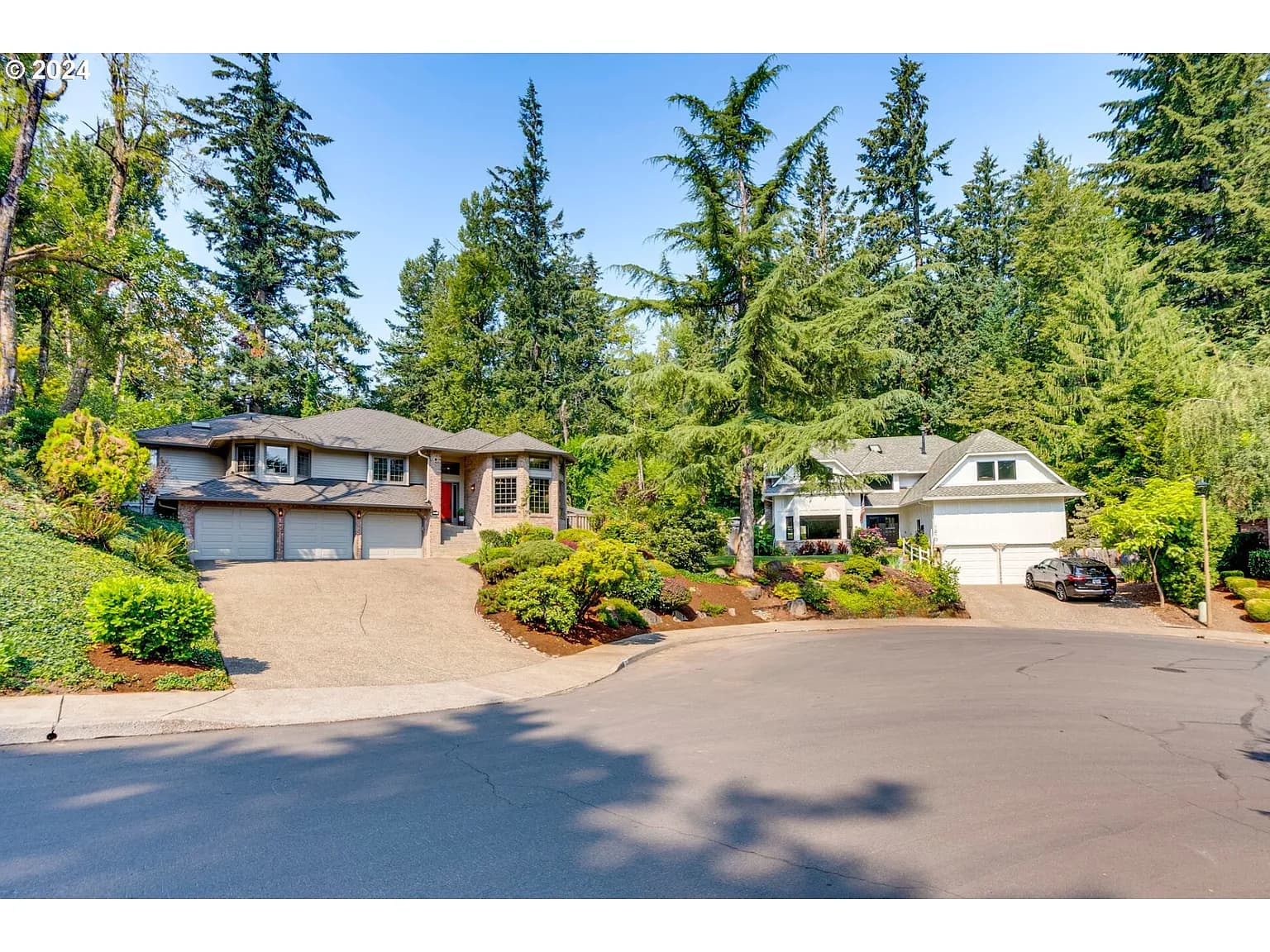 1212 Stonehaven Ct - Thumbnail 3