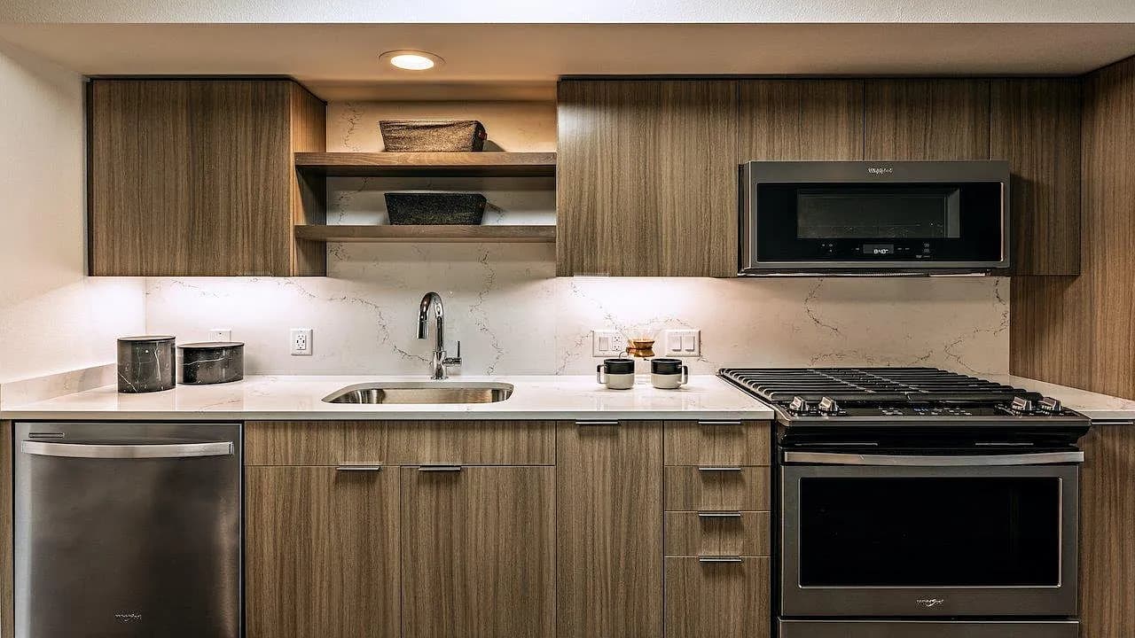 1430 NW Hoyt St #919 - Thumbnail 3