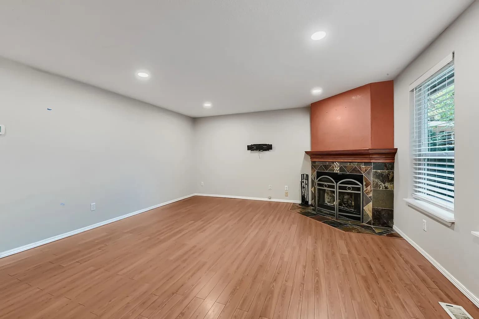 4605 SW 164th Ter - Thumbnail 6