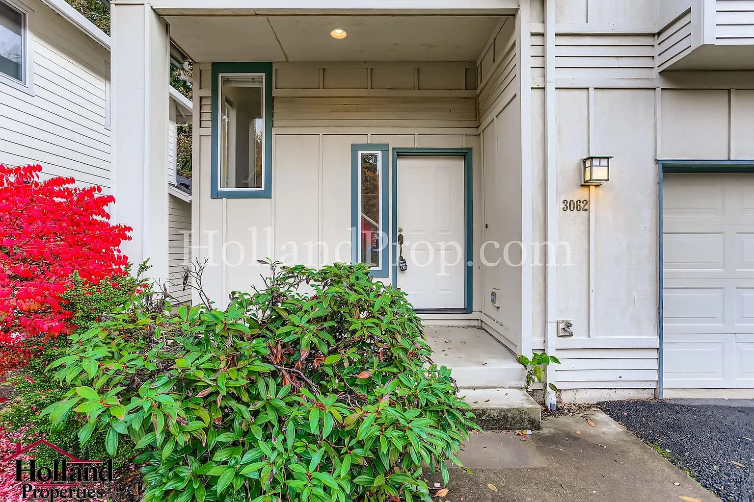 3062 Lazy River Dr - Thumbnail 3