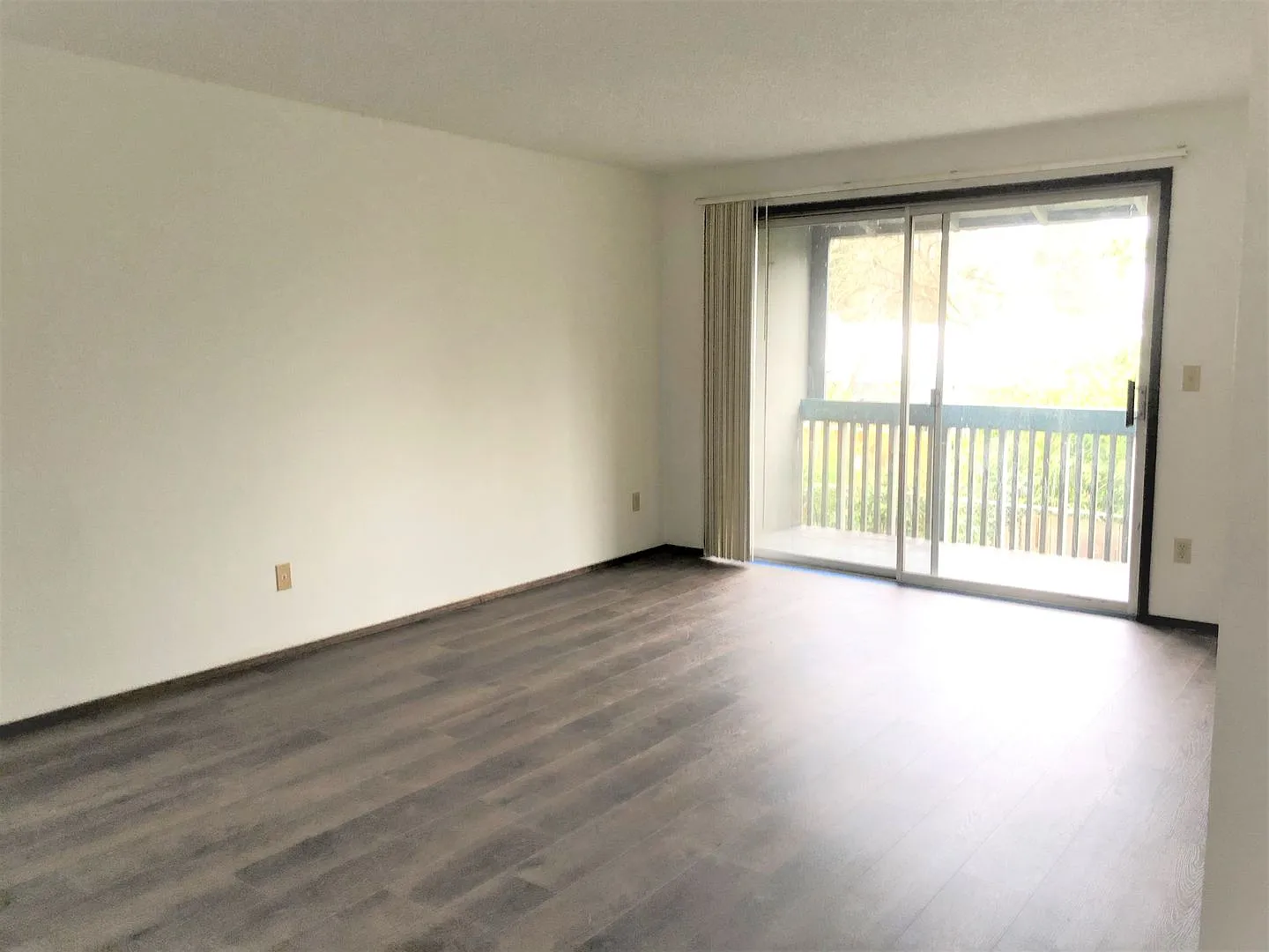 10503-10509 E Burnside St #4 - Thumbnail 2