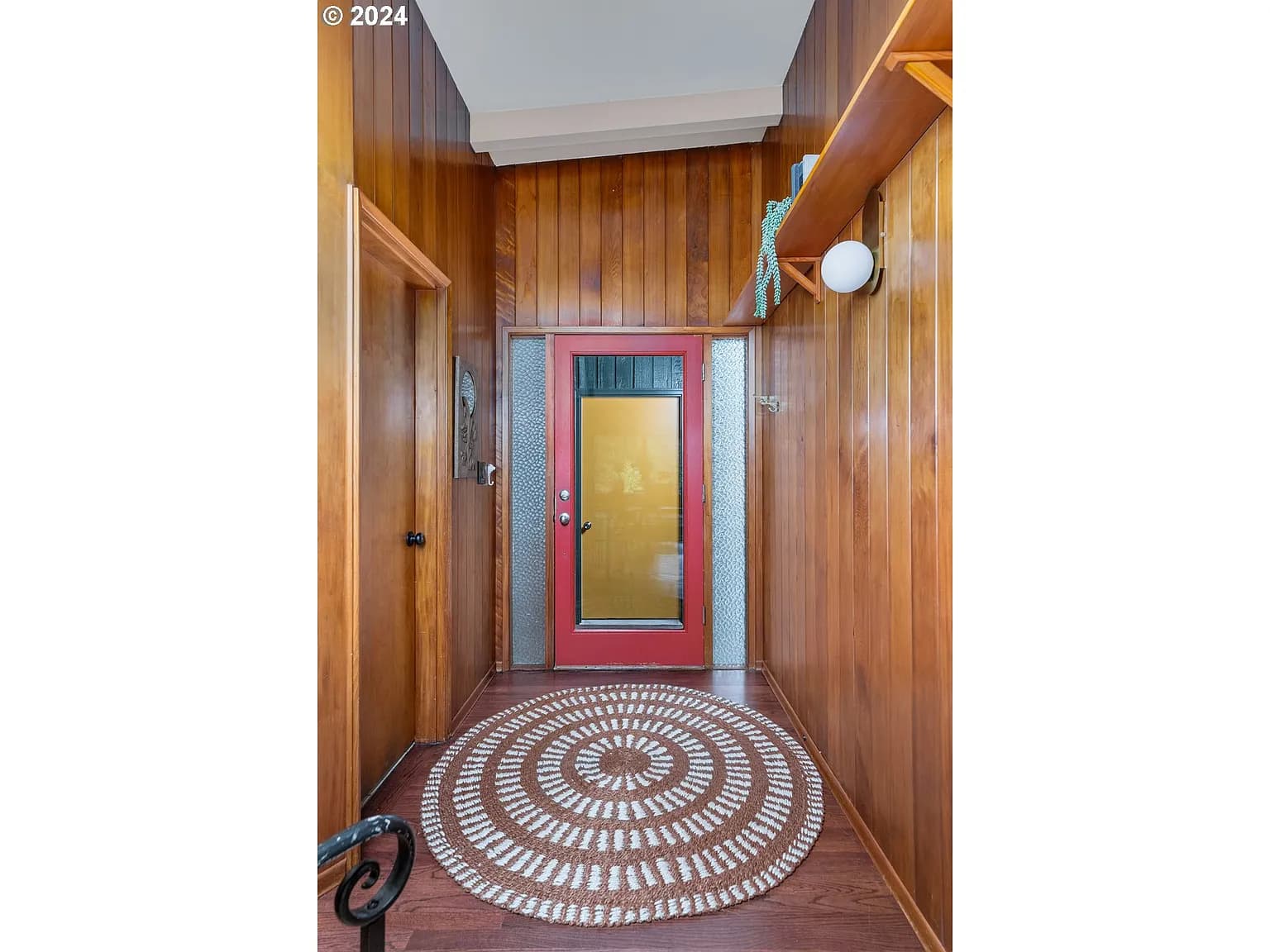 2085 Sylvan Way - Thumbnail 5