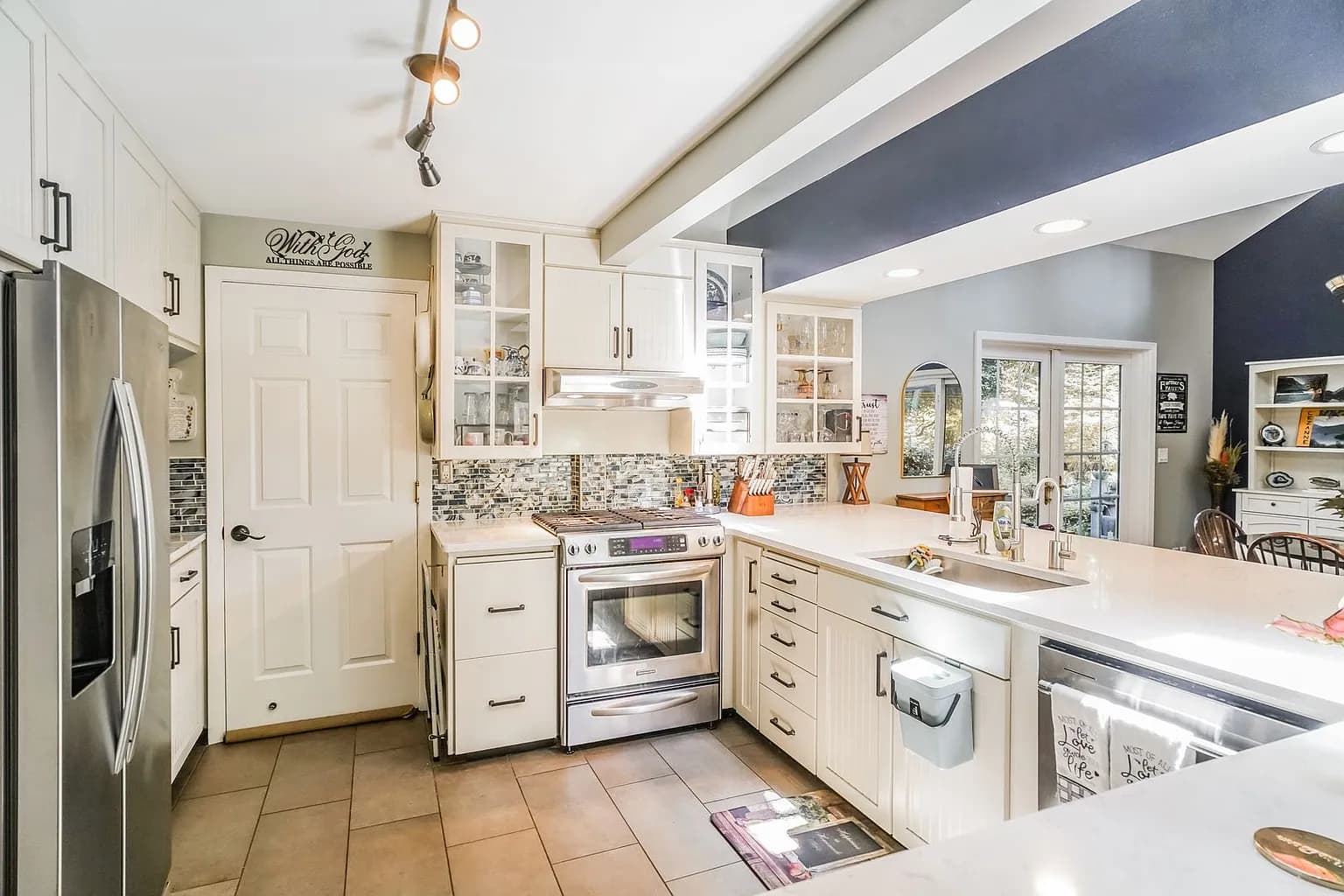 6221 Nokomis Ct - Thumbnail 4