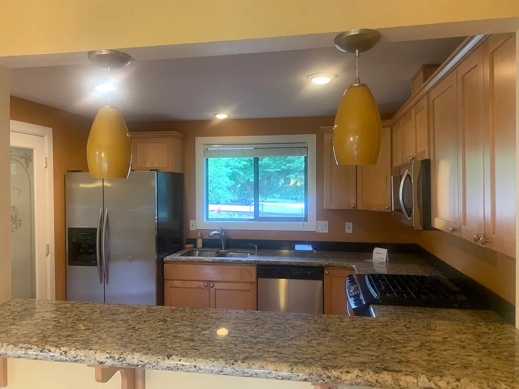 19142 Suncrest Dr - Thumbnail 5