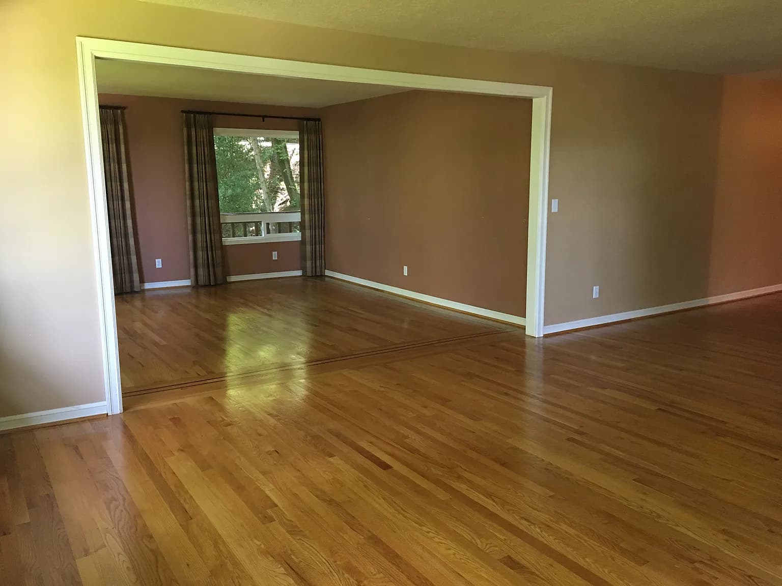 1912 Marylhurst Dr - Thumbnail 2