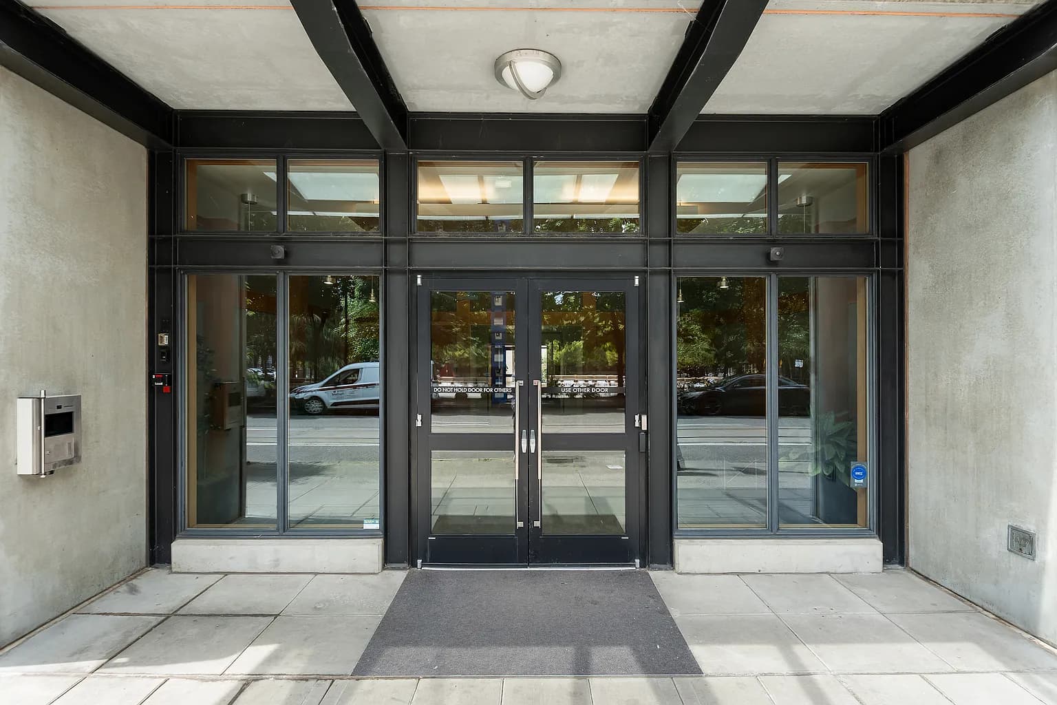 821 NW 11th Ave APT 105 - Thumbnail 2