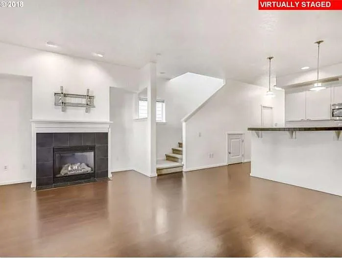 2310 NE Redelfs Way - Thumbnail 5