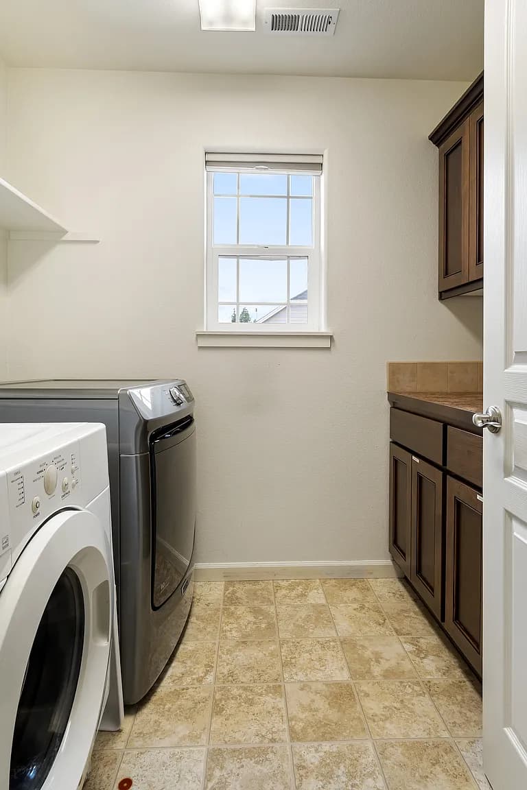 196 NE Iberian Ln - Thumbnail 3