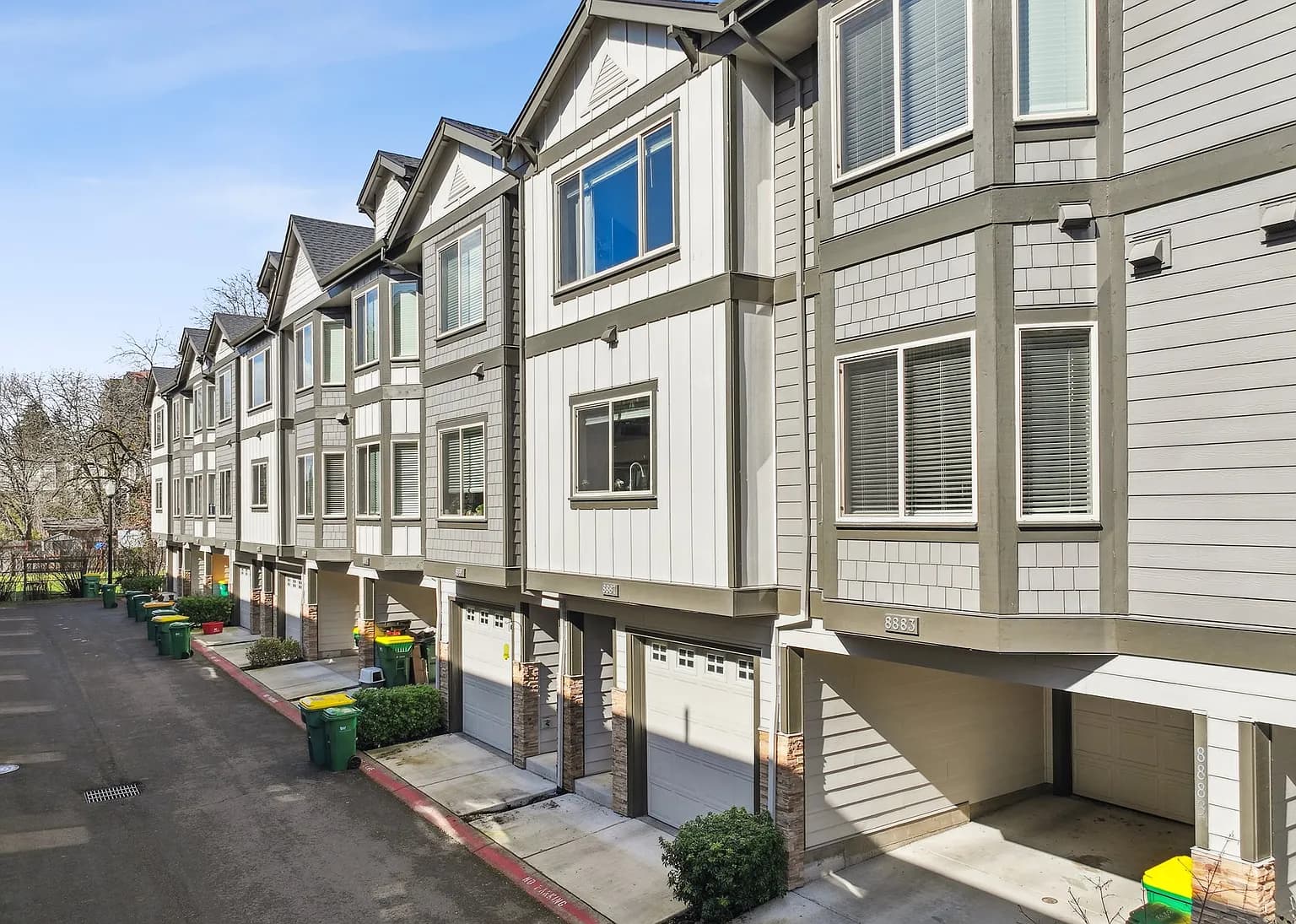 8887 SW Elena Ln - Thumbnail 4