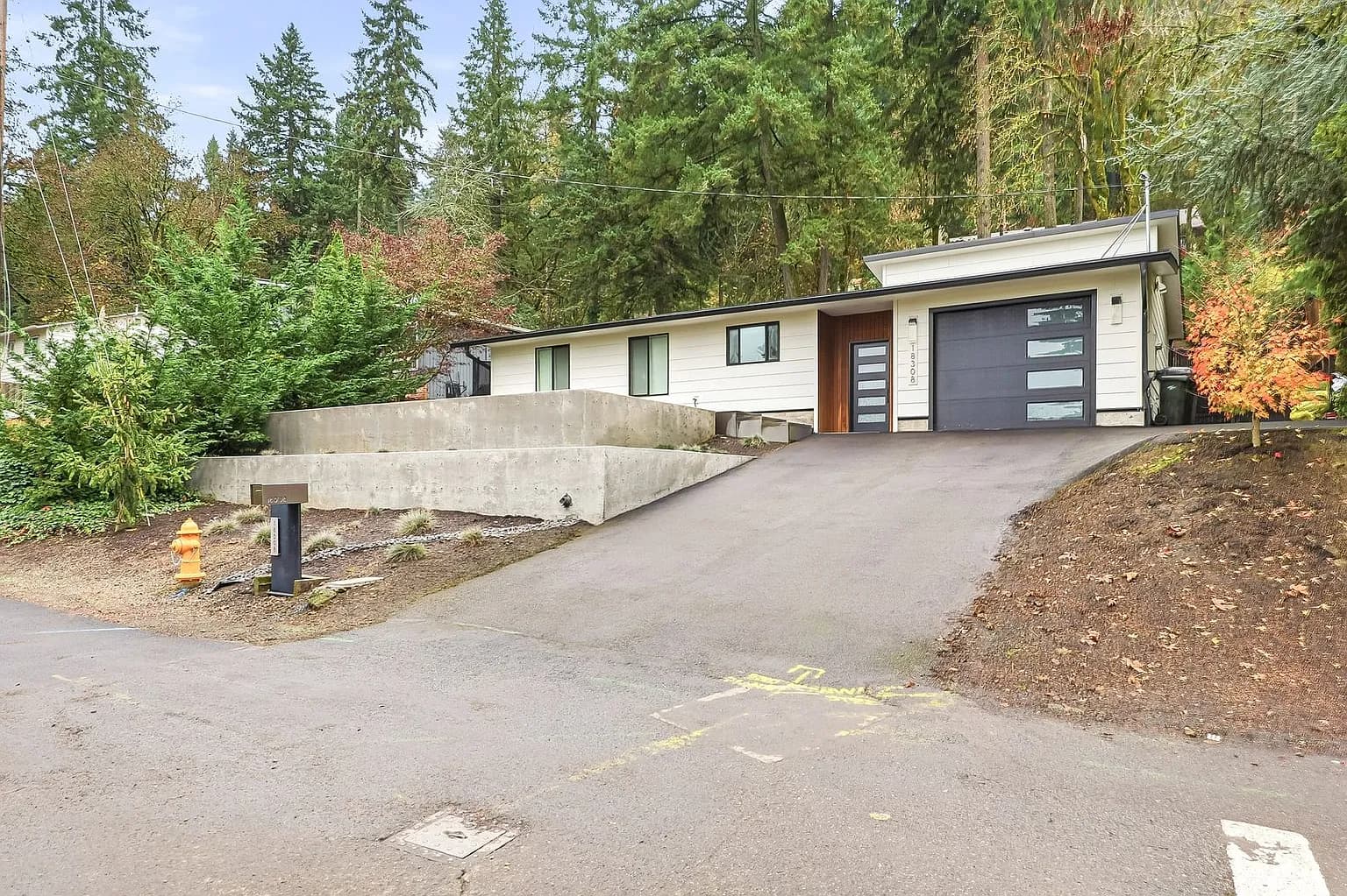 18308 Upper Midhill Dr - Thumbnail 2