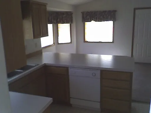 4331 SE Logus Rd - Thumbnail 3