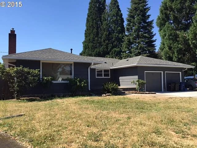 4326 SE Fieldcrest St - Thumbnail 3