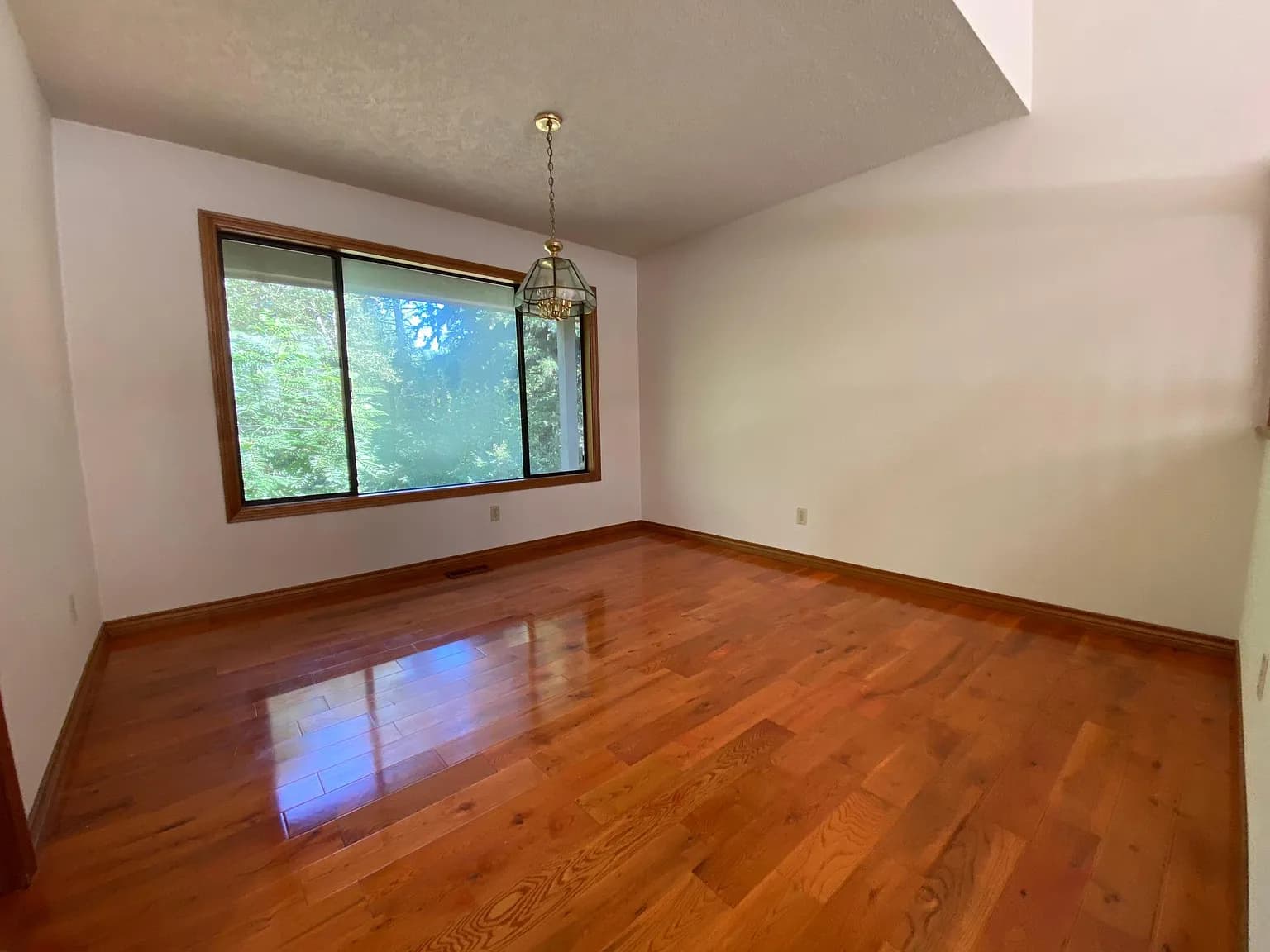 1347 Troon Dr - Thumbnail 4